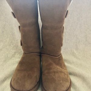 UGG chestnut Bailey Button Triplet II Boot